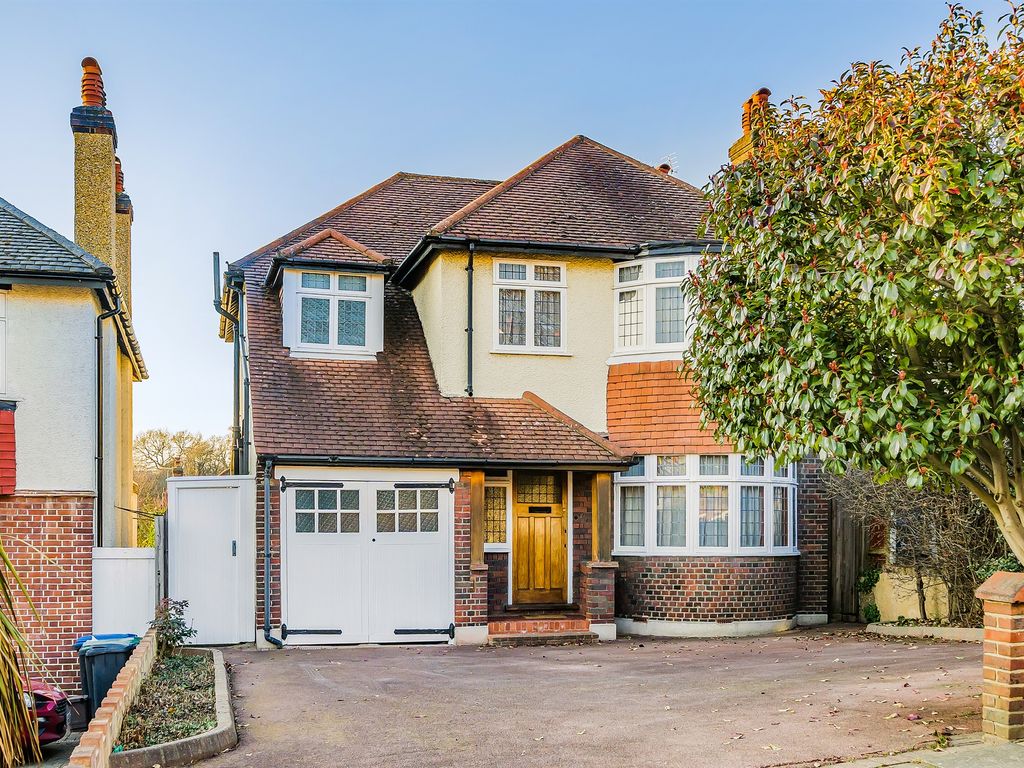 4 bed detached house for sale in Old Park Ridings, London N21 Zoopla