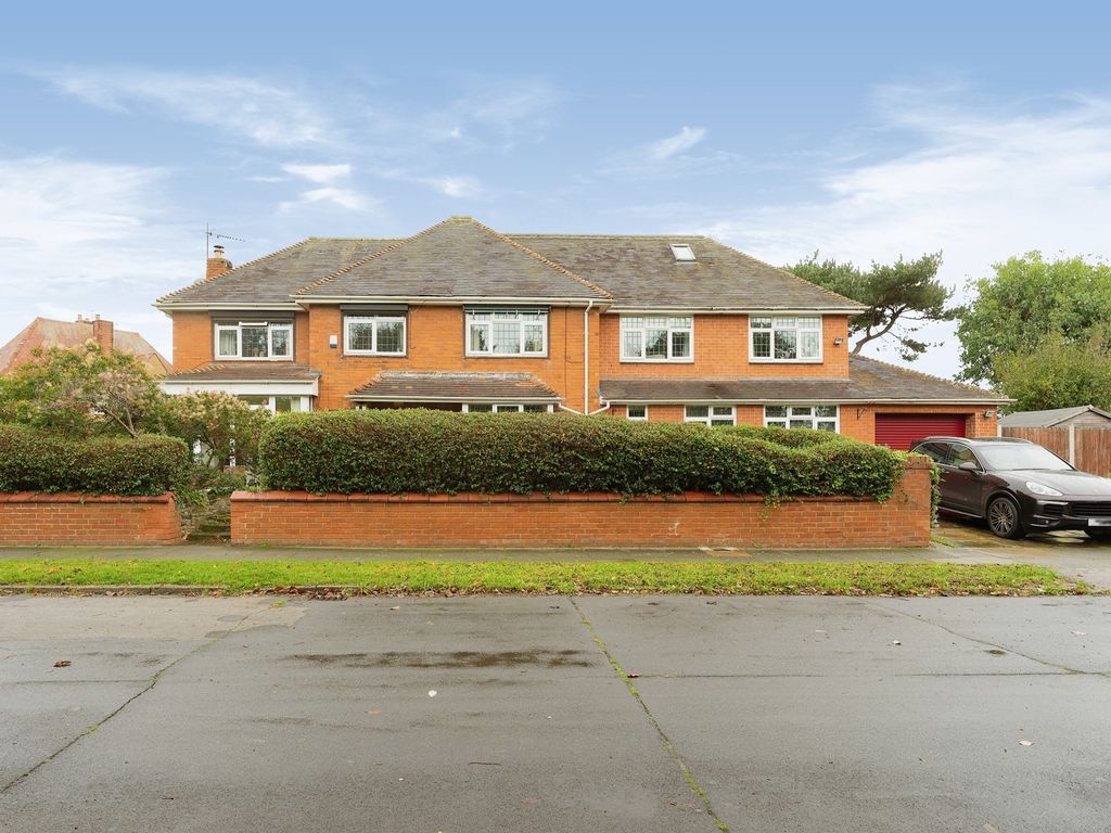 4 bed detached house for sale in Mumfords Lane, Meols, Wirral CH47, £