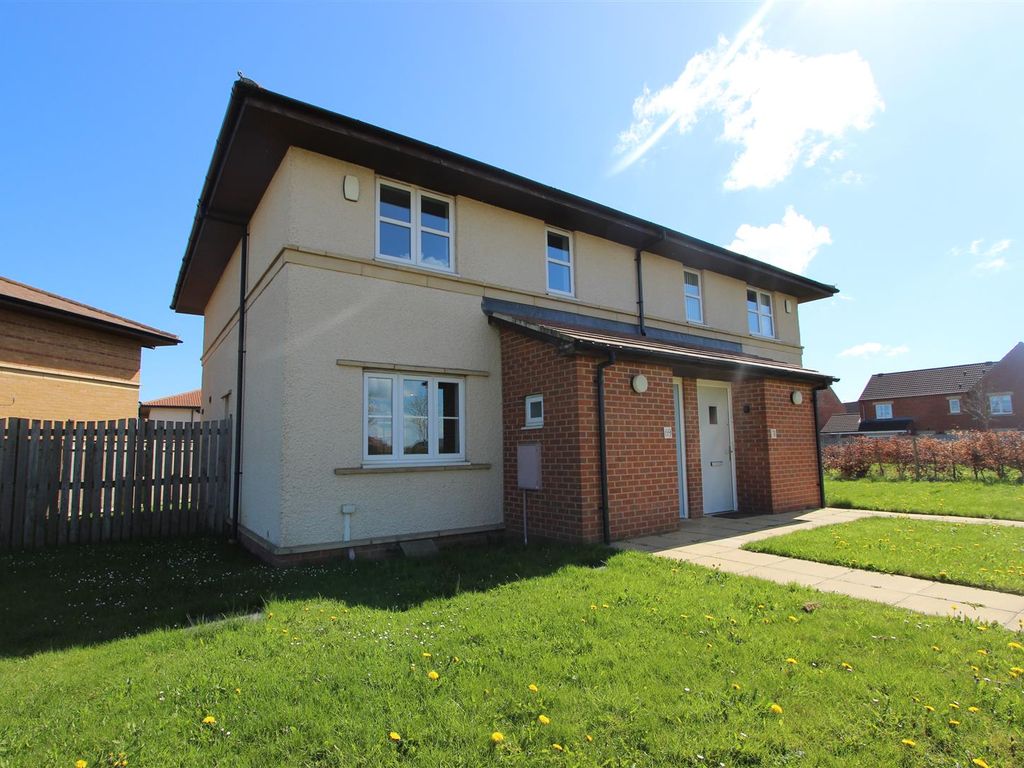 3 bed semidetached house to rent in Edward Pease Way, Darlington DL2