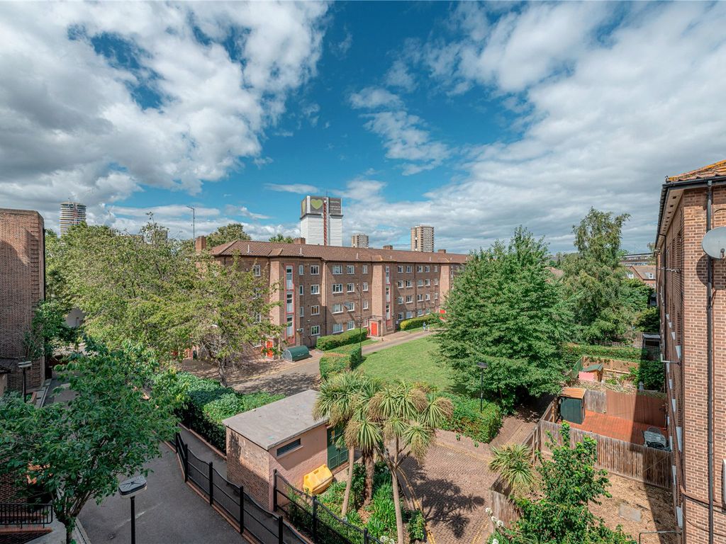 2 bed flat for sale in Clarendon Road, London W11, £475,000 Zoopla