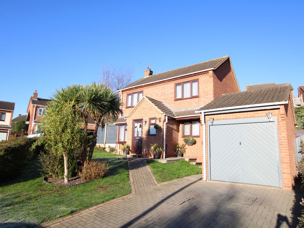 3 bed detached house for sale in Avon Way, Brizlincote Valley, Burton