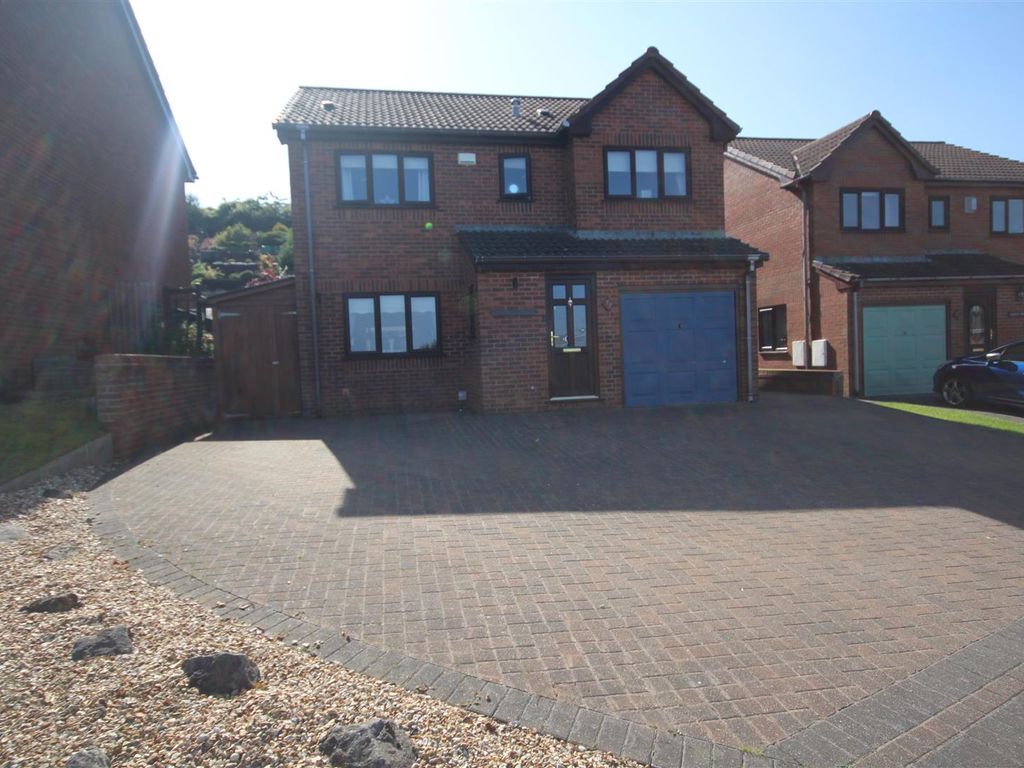 4 bed detached house for sale in Bryn Cadno, Colwyn Bay LL29, £395,000