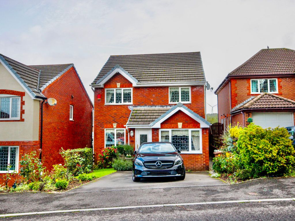 3 bed detached house for sale in Bronwydd, Oakdale, Blackwood NP12, £