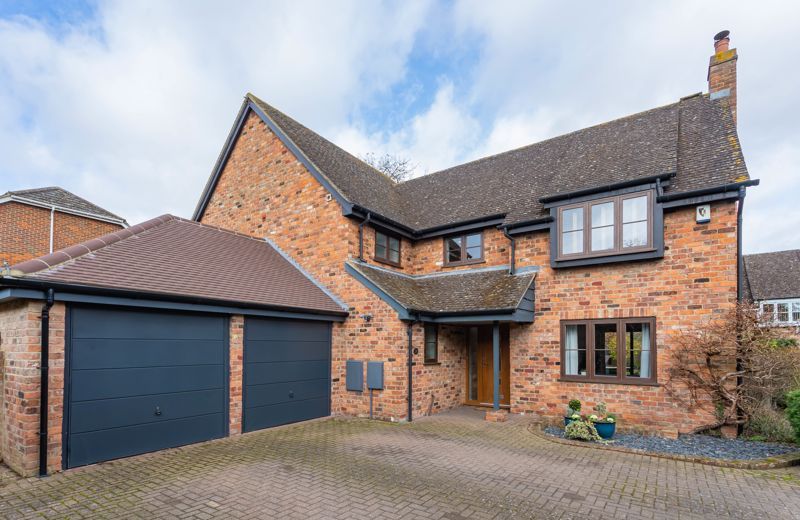 5 bed detached house for sale in Hunt Close, Bicester OX26 Zoopla