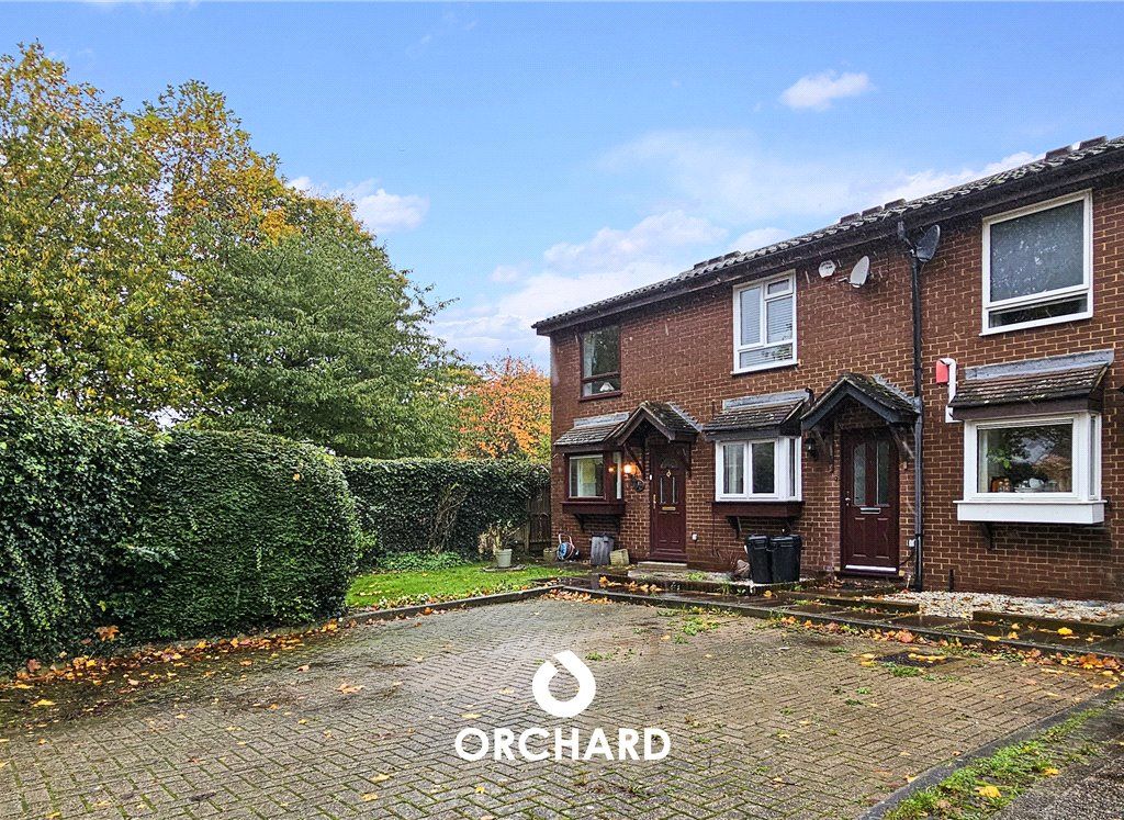 2 bed end terrace house for sale in Thorpland Avenue, Ickenham UB10, £