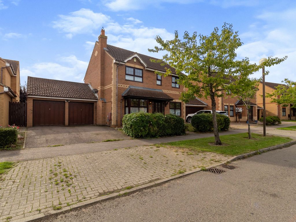 4 bed detached house for sale in Boyce Crescent, Old Farm Park, Milton