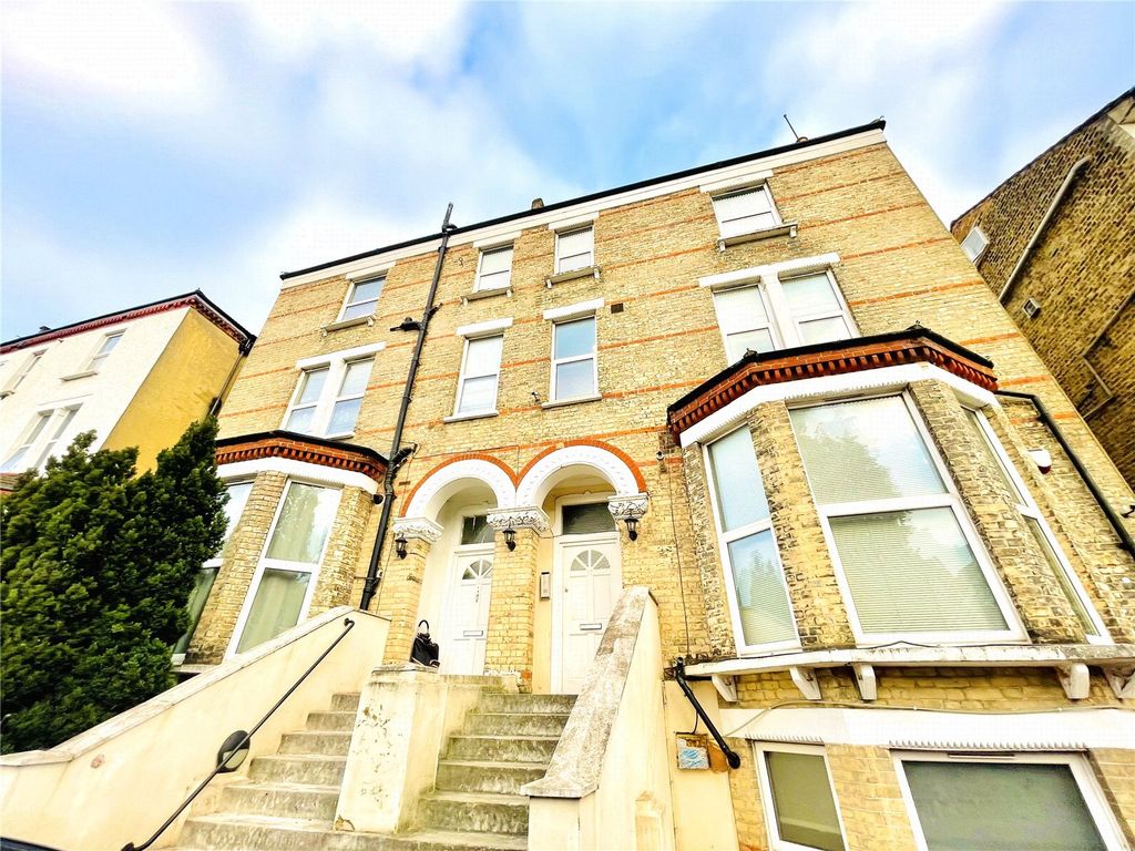 2 bed flat to rent in St. Peters Road, Croydon CR0 Zoopla