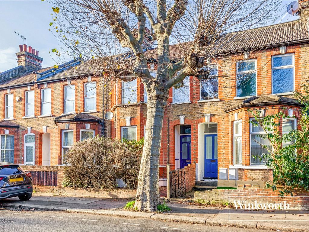 2 bed flat for sale in Squires Lane, Finchley, London N3, £440,000 Zoopla