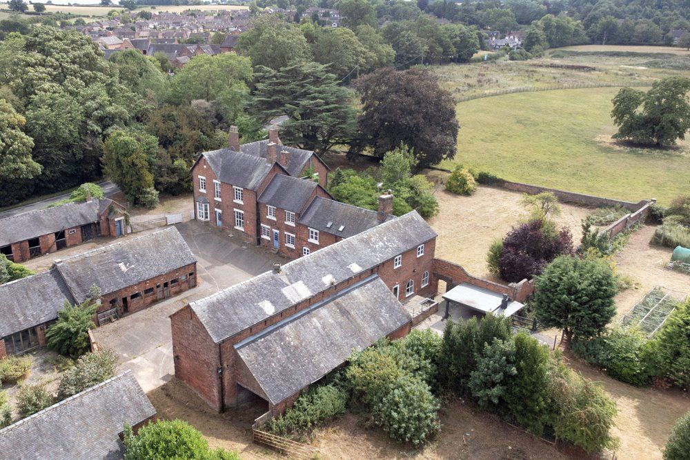 Land for sale in Drakelow Road, Manor Farm, WaltonOnTrent DE12 Zoopla