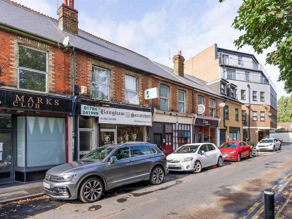 2 bed flat to rent in Station Road, Ashford TW15 Zoopla