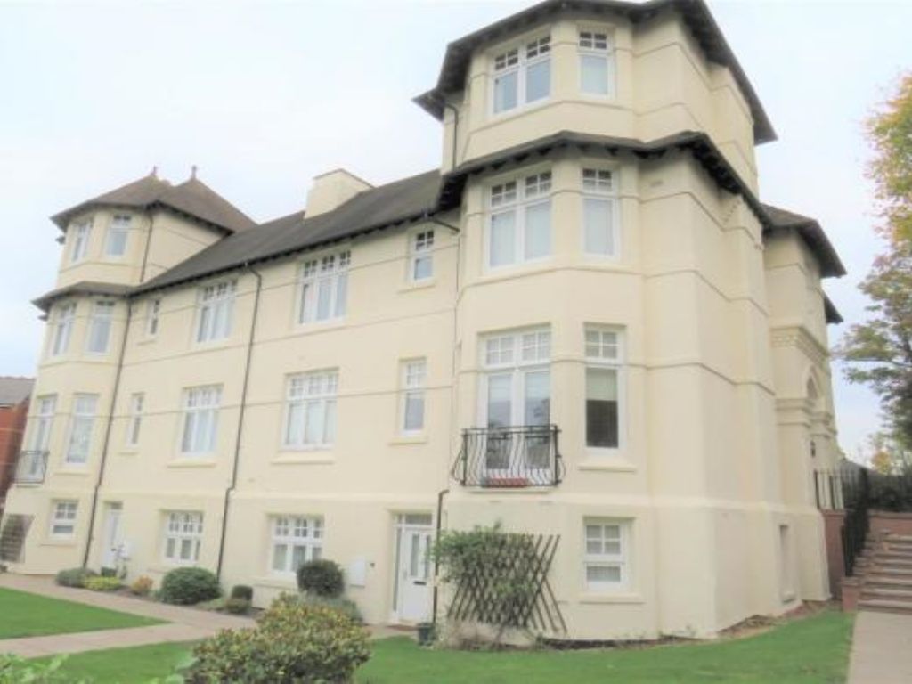 2 bed flat to rent in Pennant Court Penn Road, Wolverhampton WV3 Zoopla