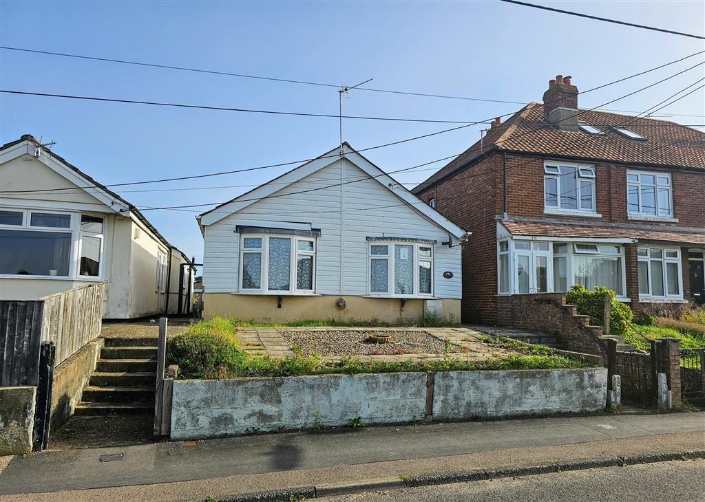 1 bed detached bungalow for sale in Water Lane, Totton, Southampton