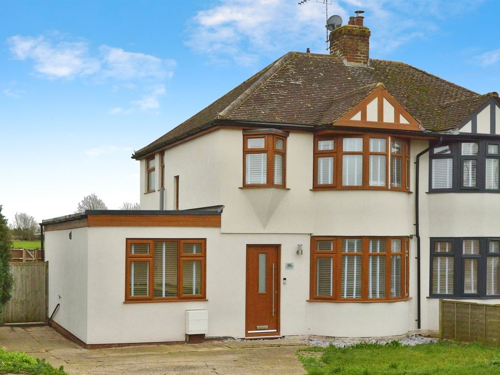 3 bed semidetached house for sale in Wolverton Road, Haversham, Milton
