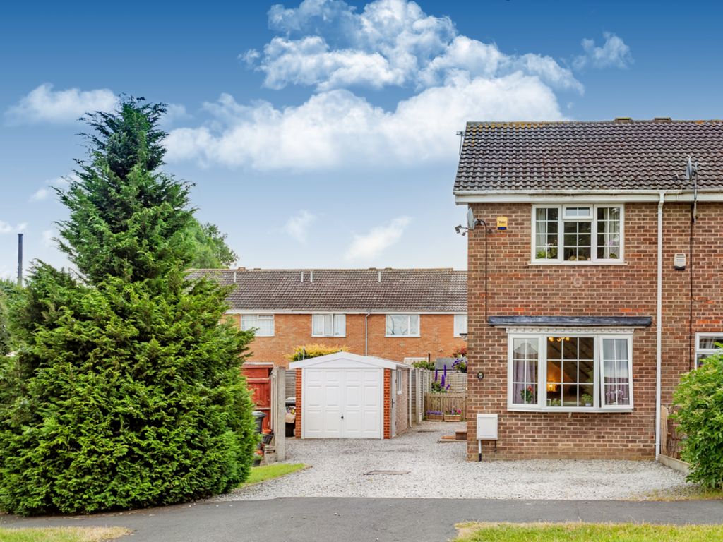 2 bed end terrace house for sale in Sawyers Crescent, Copmanthorpe