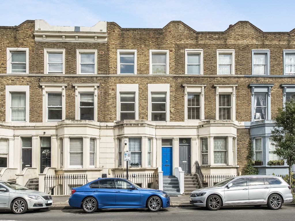 3 bed flat to rent in Kilburn Park Road, London NW6, £2,799 pcm Zoopla