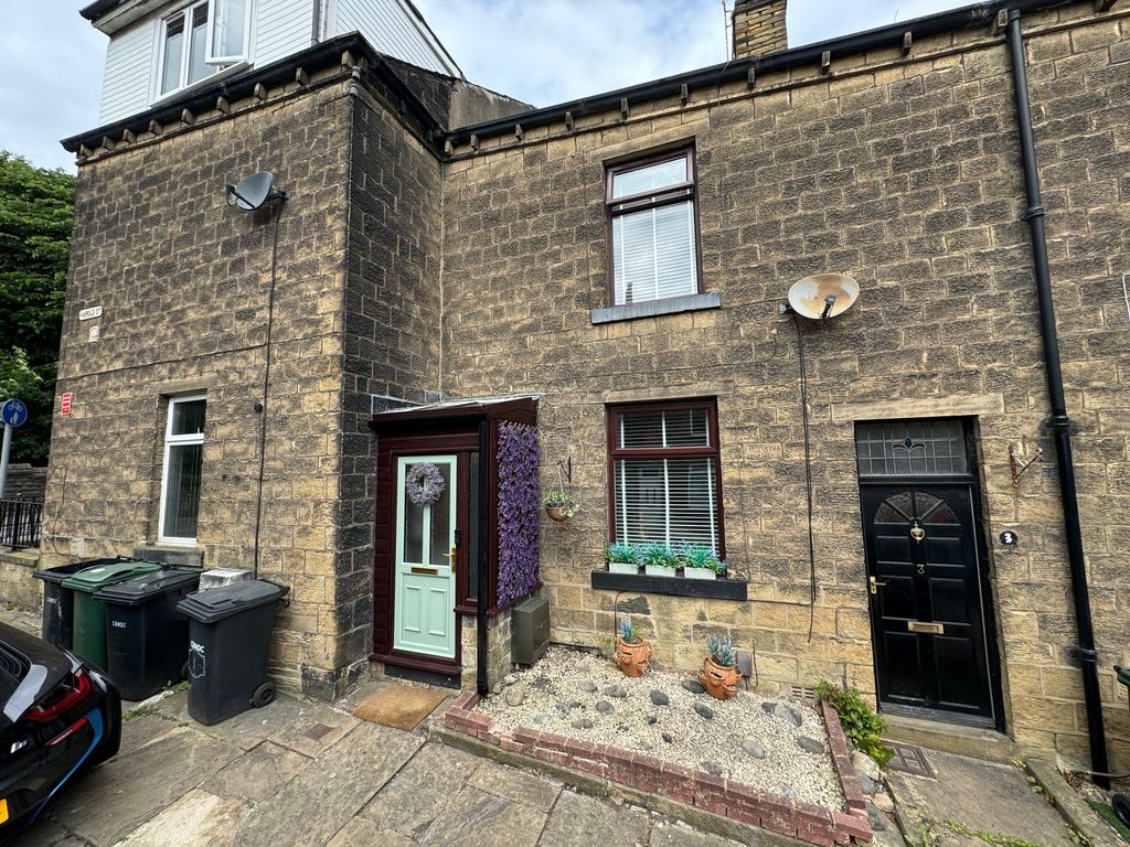 2 bed terraced house for sale in Harold Street, Bingley, West Yorkshire