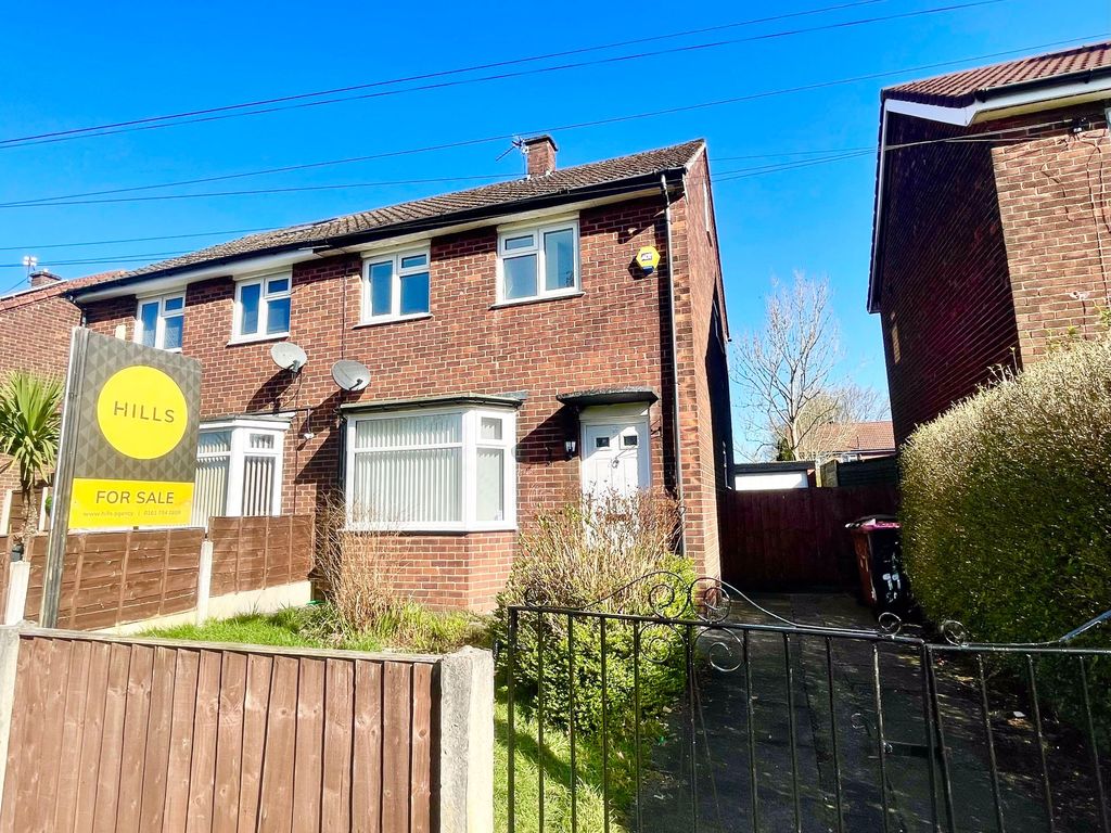 3 bed semidetached house for sale in Silverdale, Swinton M27, £220,000