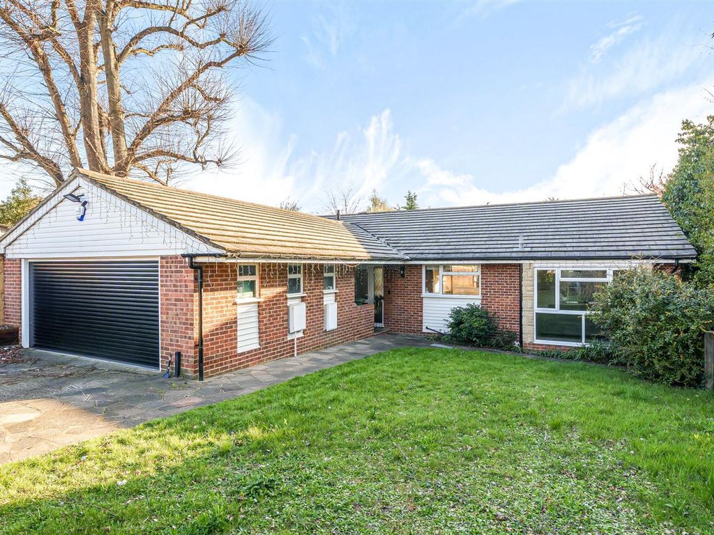 3 bed detached house for sale in Windmill Lane, Epsom KT17 Zoopla