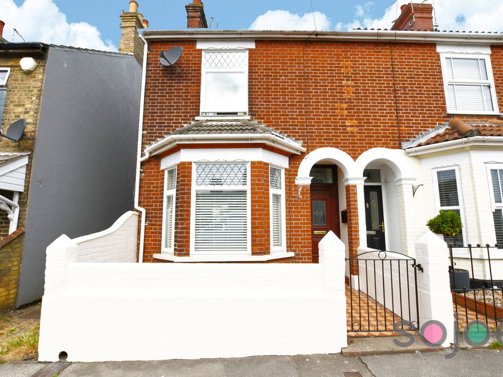 3 bed end terrace house to rent in Morton Road, Pakefield, Lowestoft
