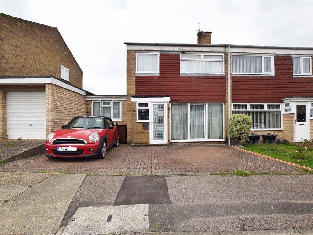 4 bed semidetached house for sale in Derby Road, Chatham ME5 Zoopla