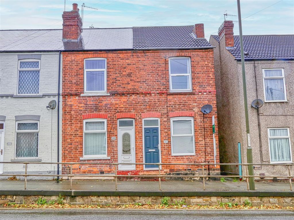 2 bed end terrace house for sale in Derby Road, Chesterfield