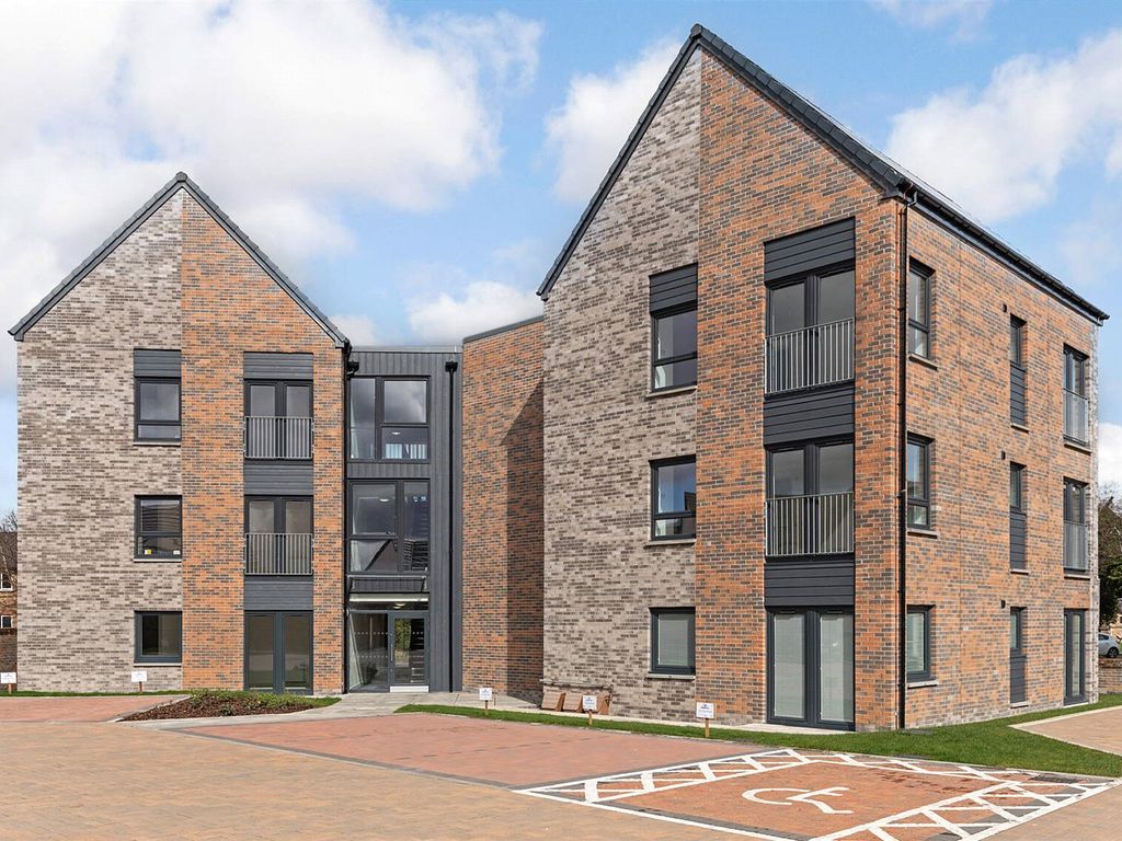2 bed flat for sale in Drip Road, Stirling, Stirlingshire FK8, £165,000