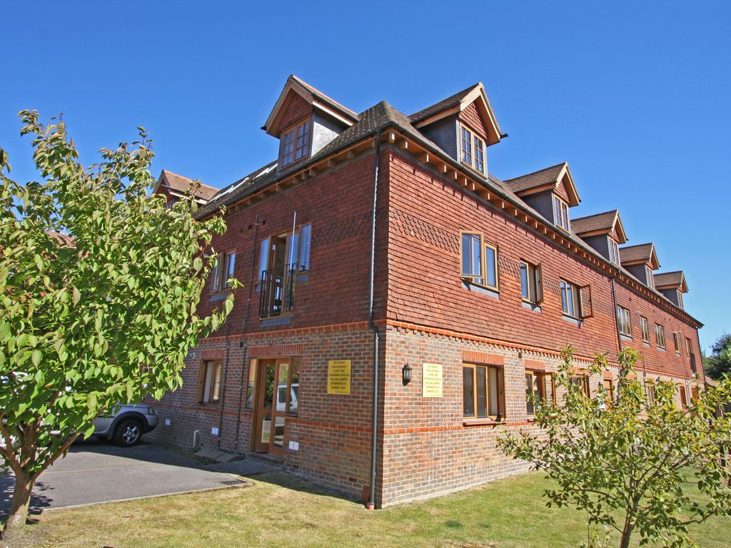 1 bed flat for sale in Colemans Way, Hurst Green, Etchingham TN19 Zoopla