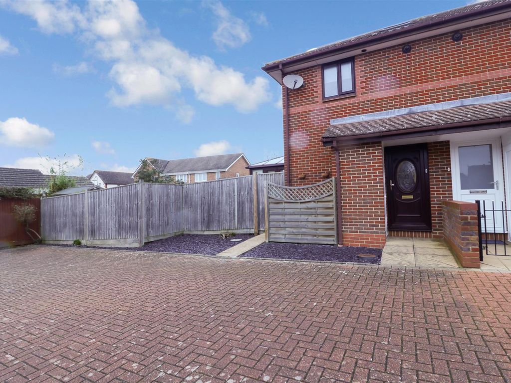 1 bed end terrace house for sale in Wedgewood Drive, Church Langley