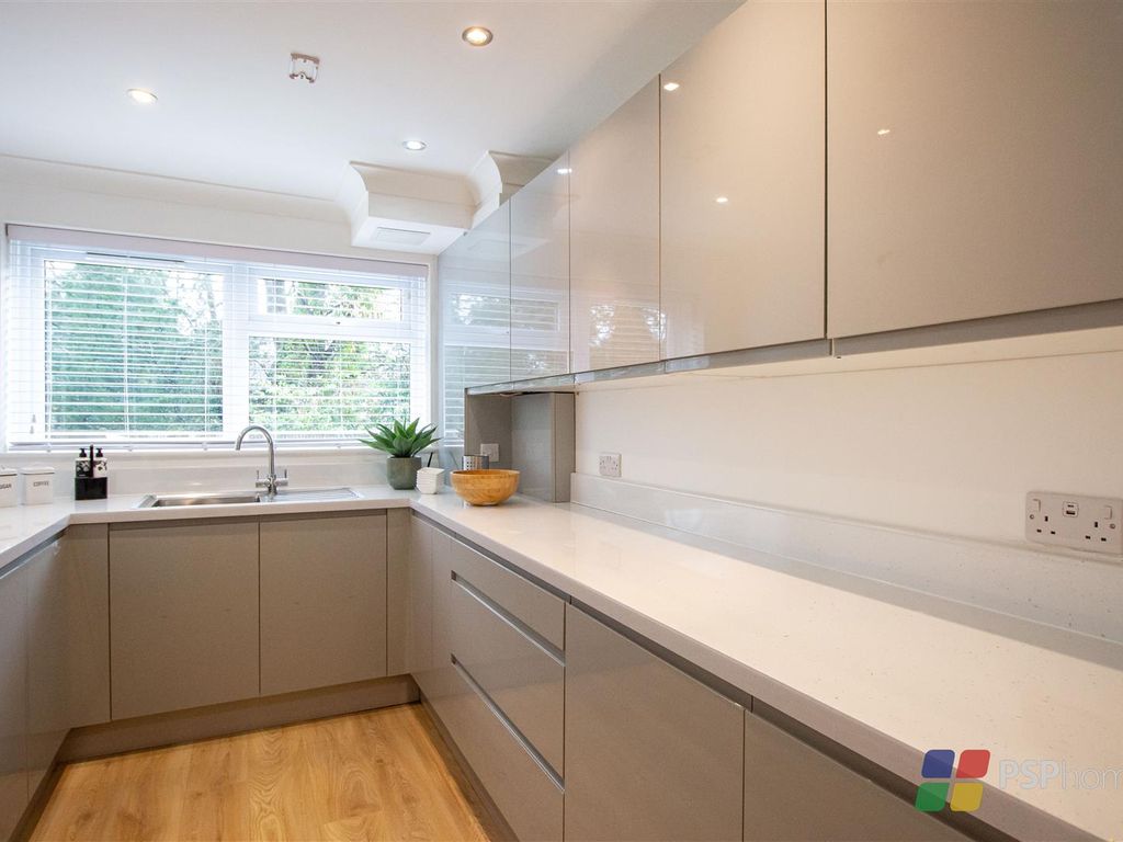 2 bed flat for sale in Paddockhall Road, Haywards Heath RH16 Zoopla