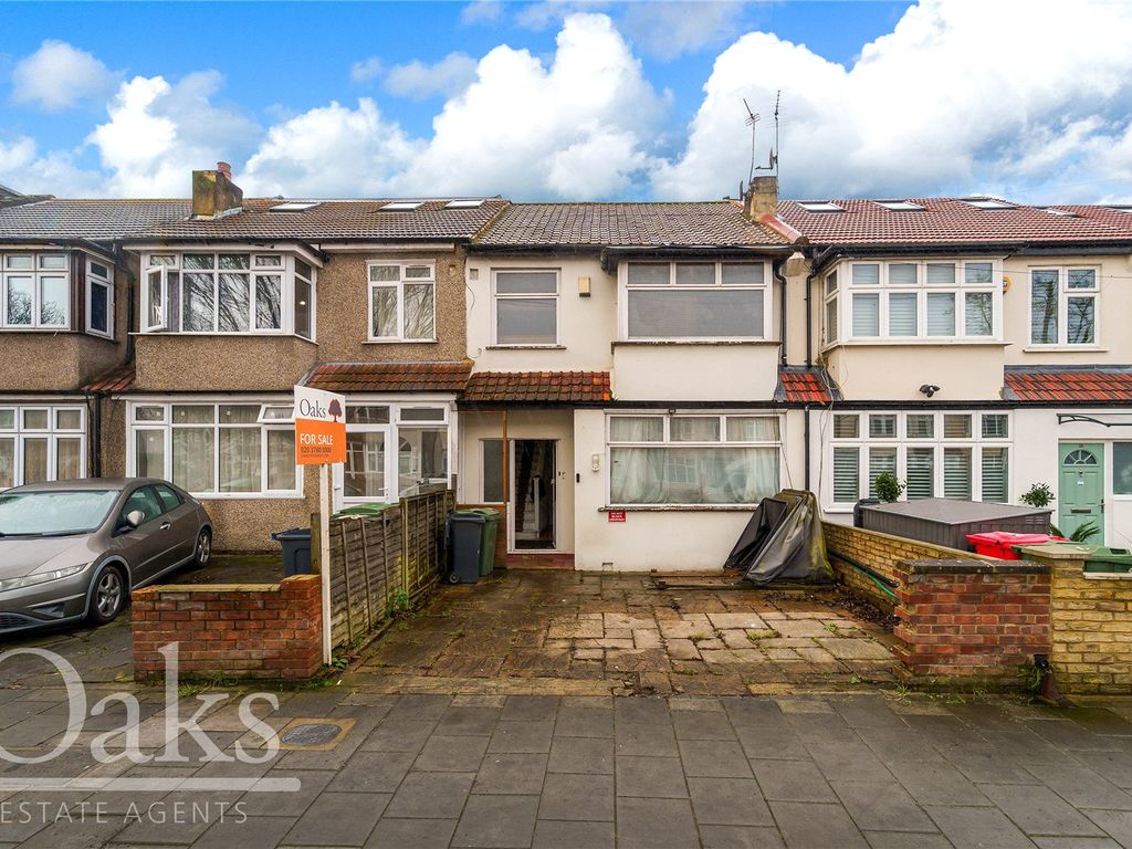 3 bed terraced house for sale in Braeside Road, London SW16, £575,000