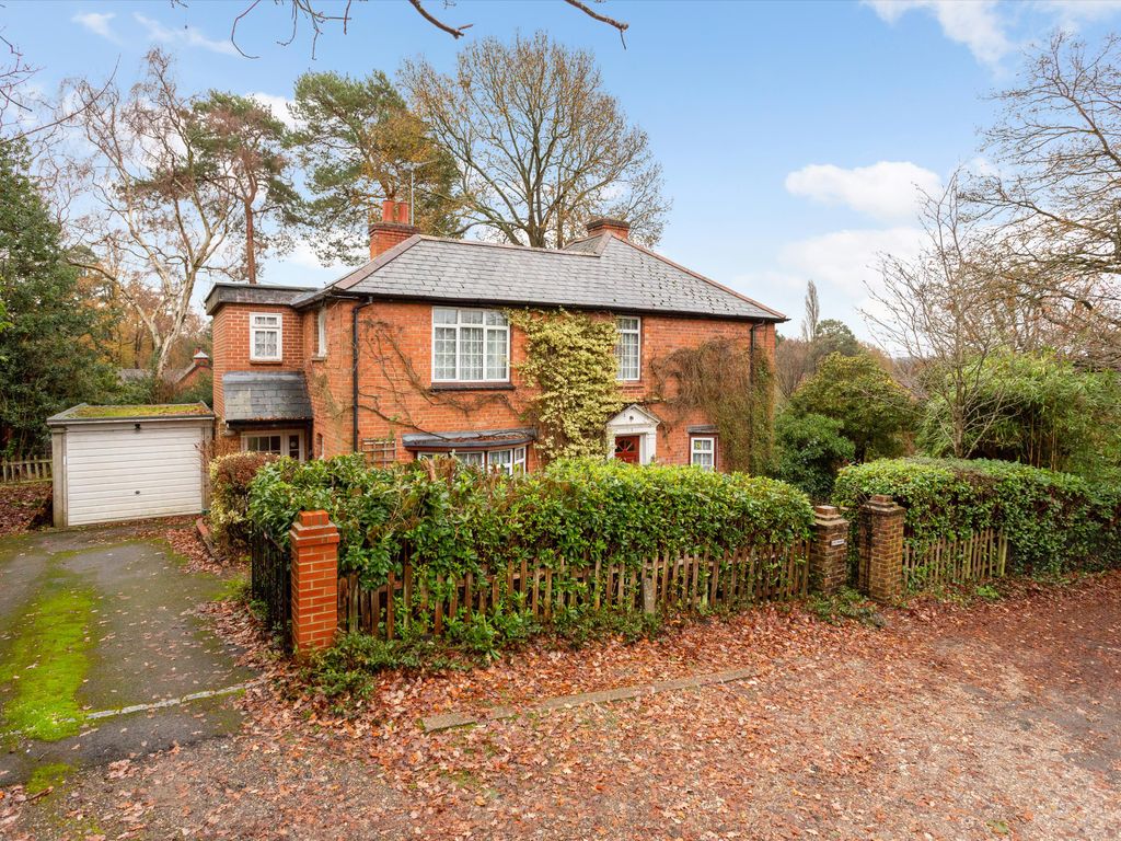 4 bed detached house for sale in Robin Lane, Sandhurst, Berkshire GU47 Zoopla