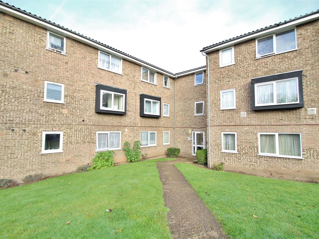2 bed flat for sale in Old Park Mews, Heston, Hounslow TW5 Zoopla