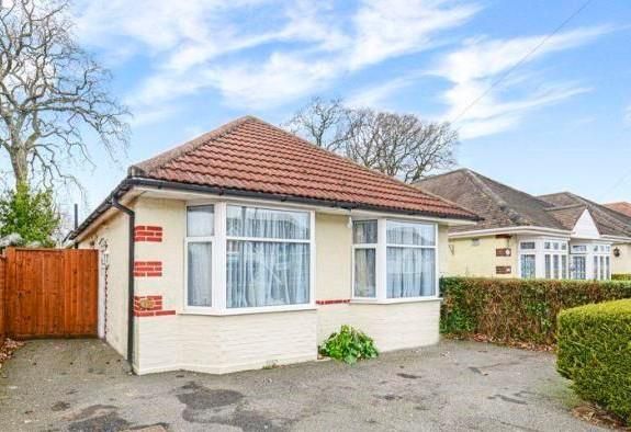 Weymans Avenue, Bournemouth BH10