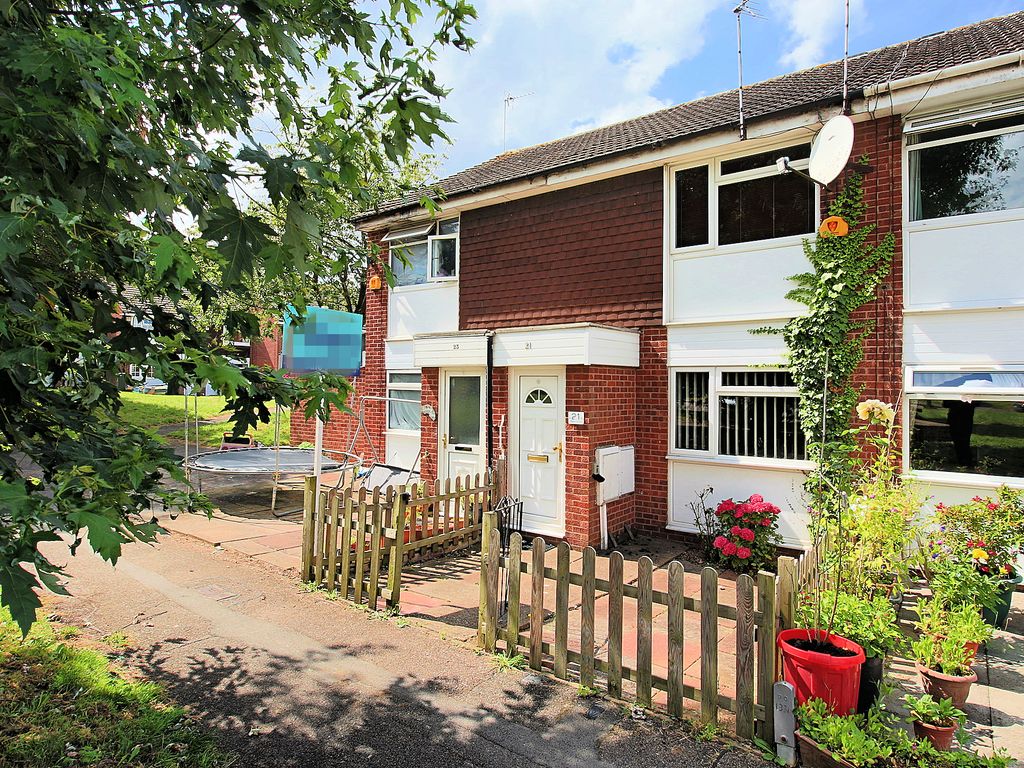 2 bed terraced house for sale in Shearer Close, Rushey Mead LE4, £