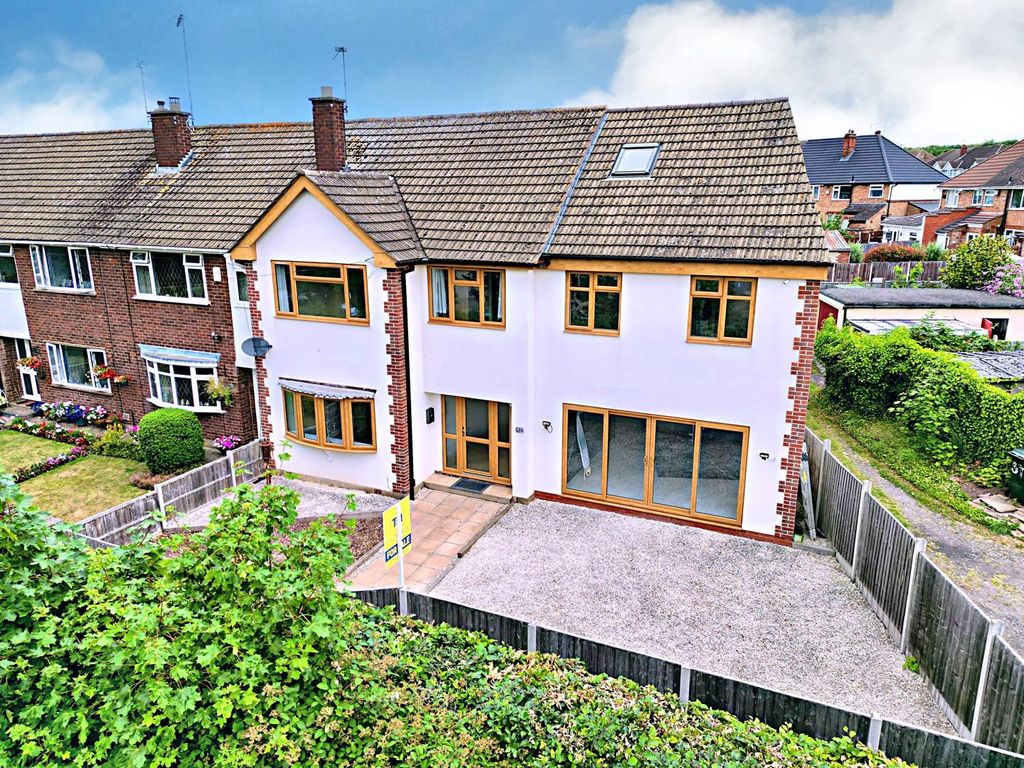 5 bed end terrace house for sale in Rowington Close, Coundon, Coventry