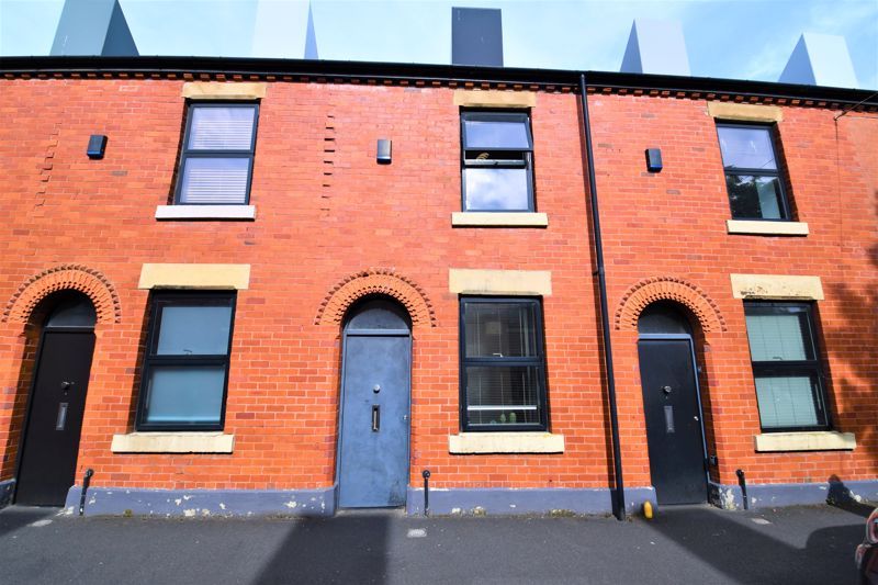 2 bed terraced house for sale in Reservoir Street, Salford M6 Zoopla