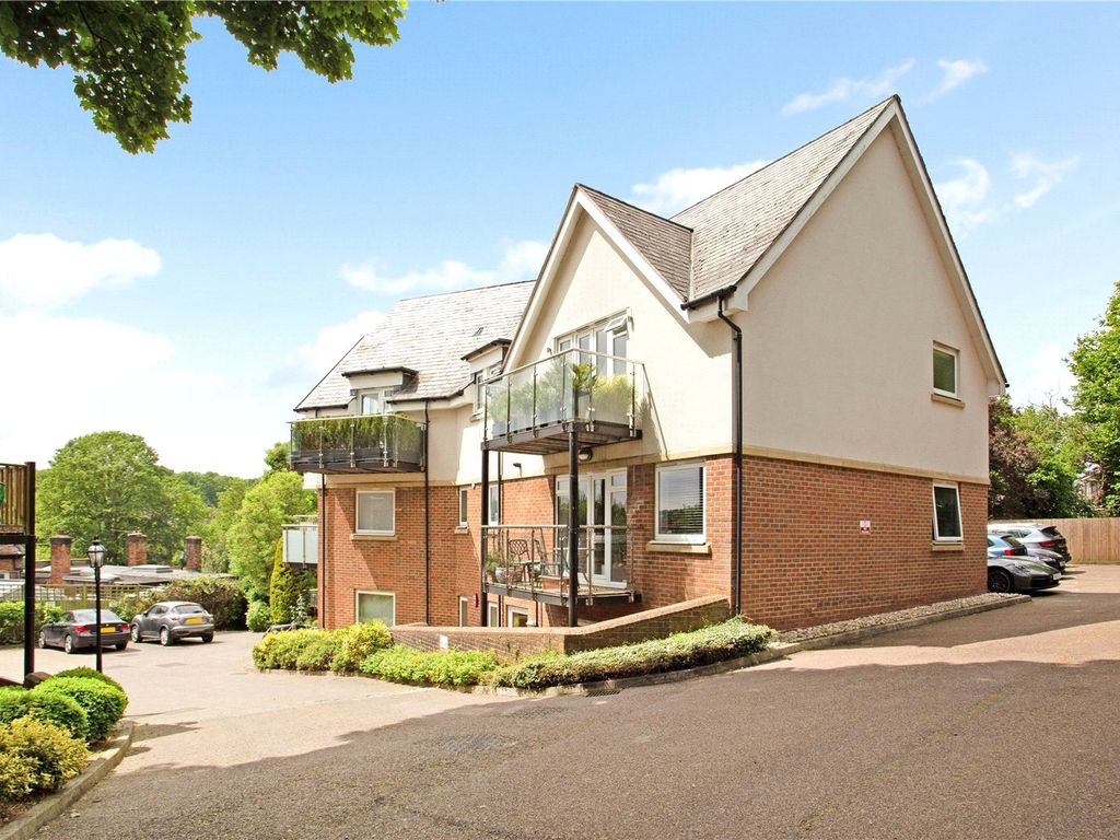 3 bed flat to rent in Betjeman Gardens, Chorleywood, Rickmansworth