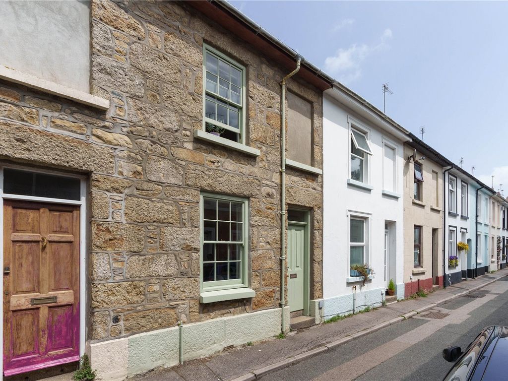 2 bed terraced house for sale in Daniel Place, Penzance TR18, £275,000