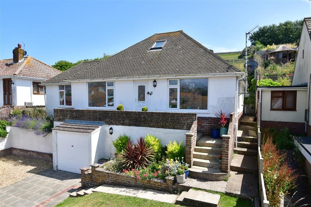 2 bed detached bungalow for sale in Hamsey Road, Saltdean, Brighton