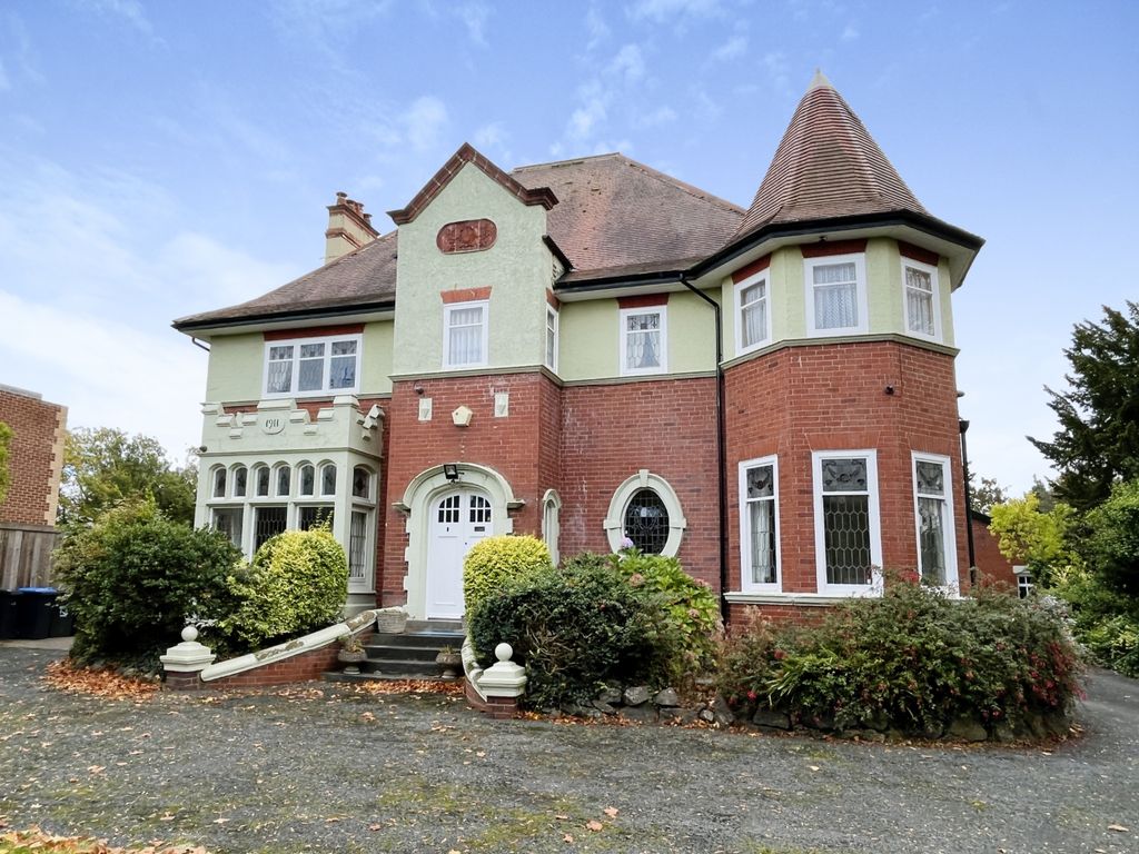 5 bed detached house for sale in Cambridge Road TS5 Zoopla