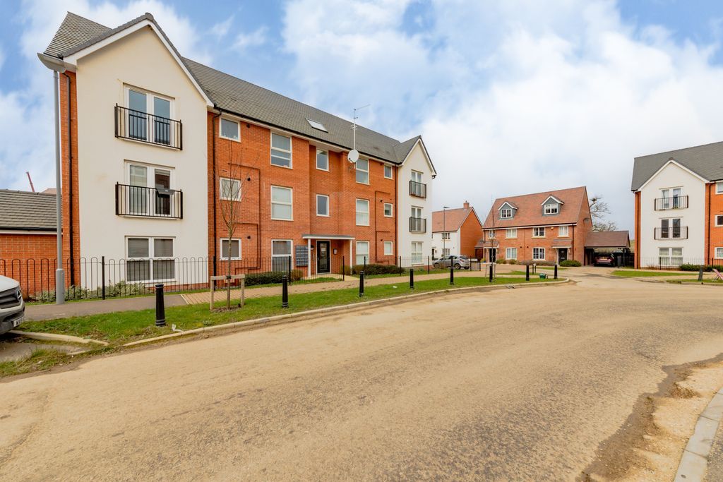 2 bed flat for sale in Galapagos Grove, Newton Leys, Bletchley, Milton