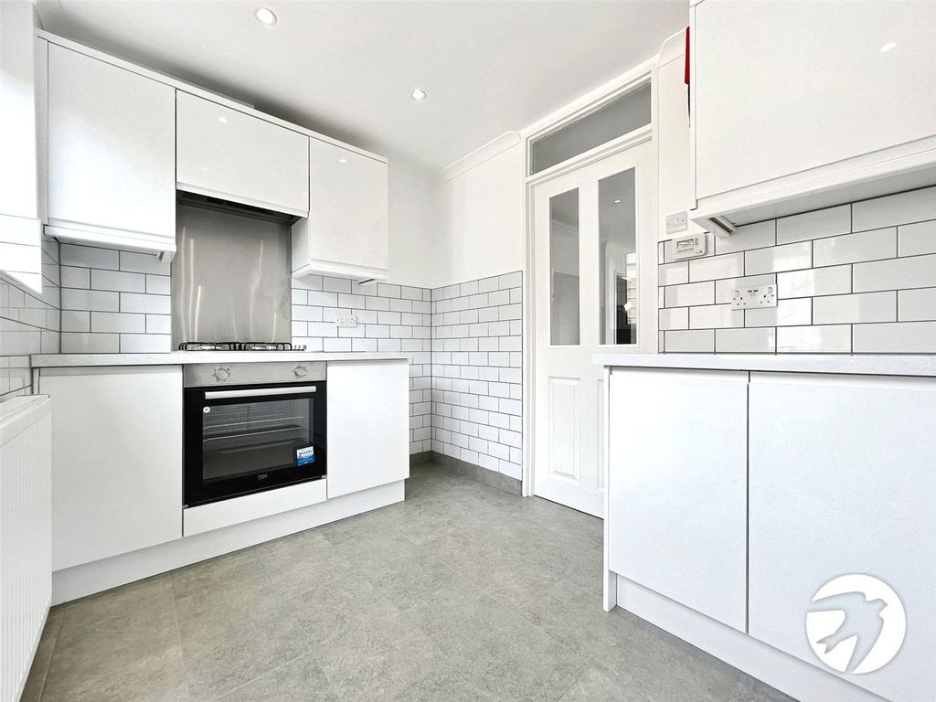 3 bed end terrace house to rent in Erith Road, Northumberland Heath