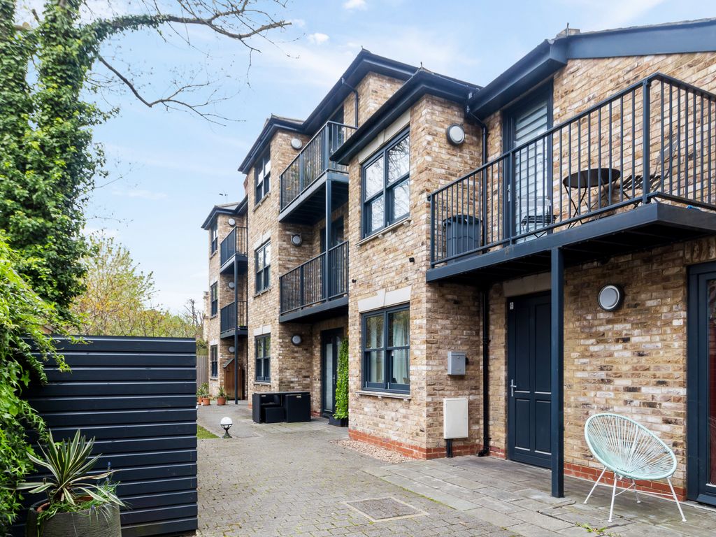 1 bed flat for sale in Gordon Close, London N19 Zoopla
