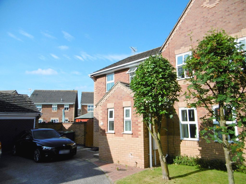 3 bed semidetached house for sale in Anson Close, Skellingthorpe