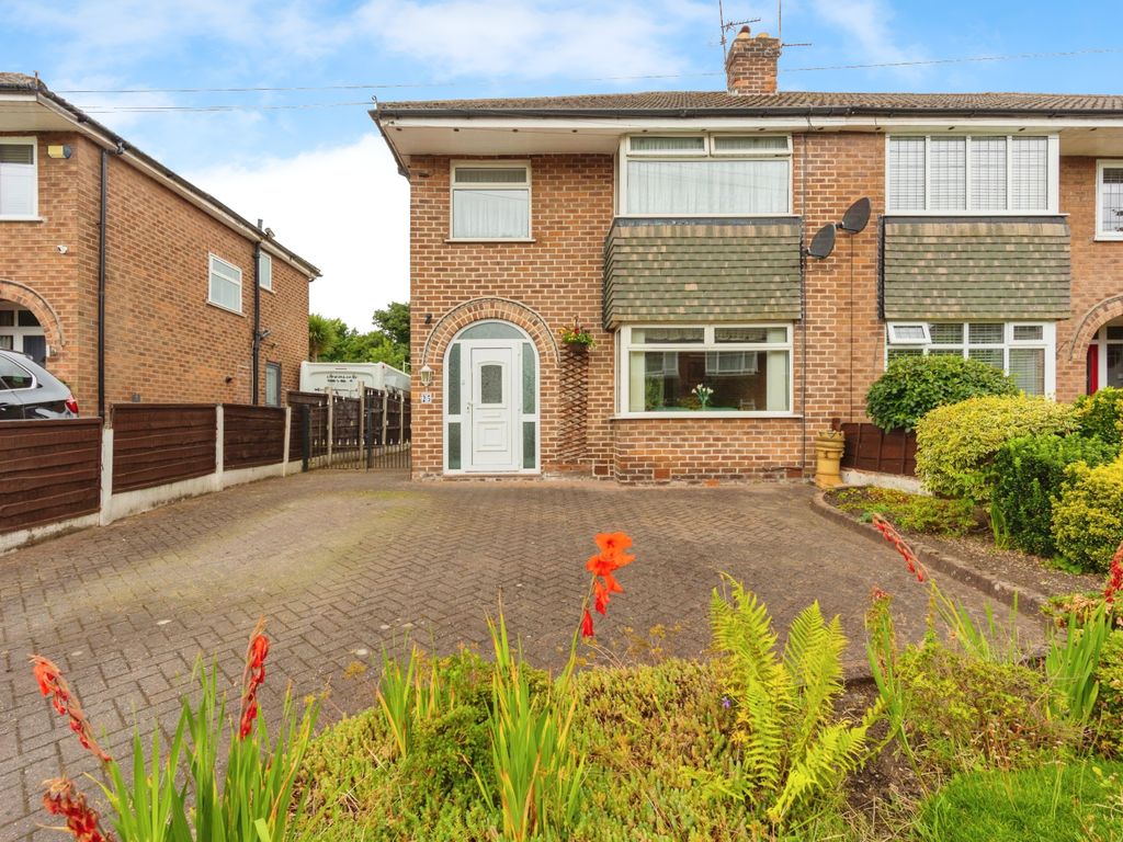 3 bed semidetached house for sale in River Lane, Partington