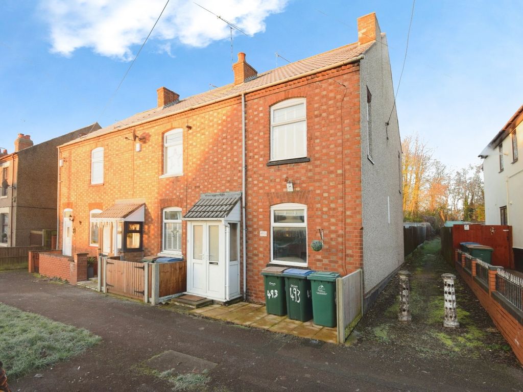 2 bed end terrace house for sale in Woodway Lane, Potters Green