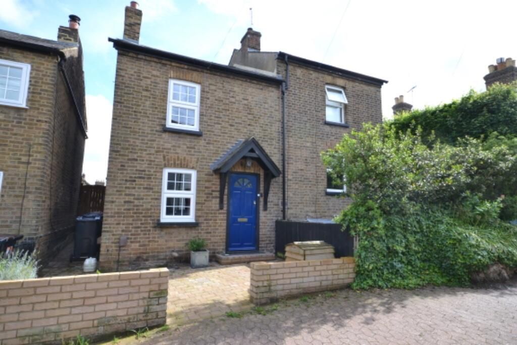 2 bed semidetached house for sale in Jervis Road, Stortford