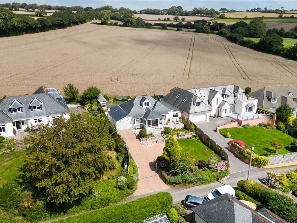 3 bed detached bungalow for sale in Trevellan Road, Mylor Bridge