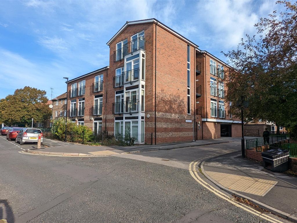 1 bed flat for sale in Del Pyke, The Groves, York YO31 Zoopla