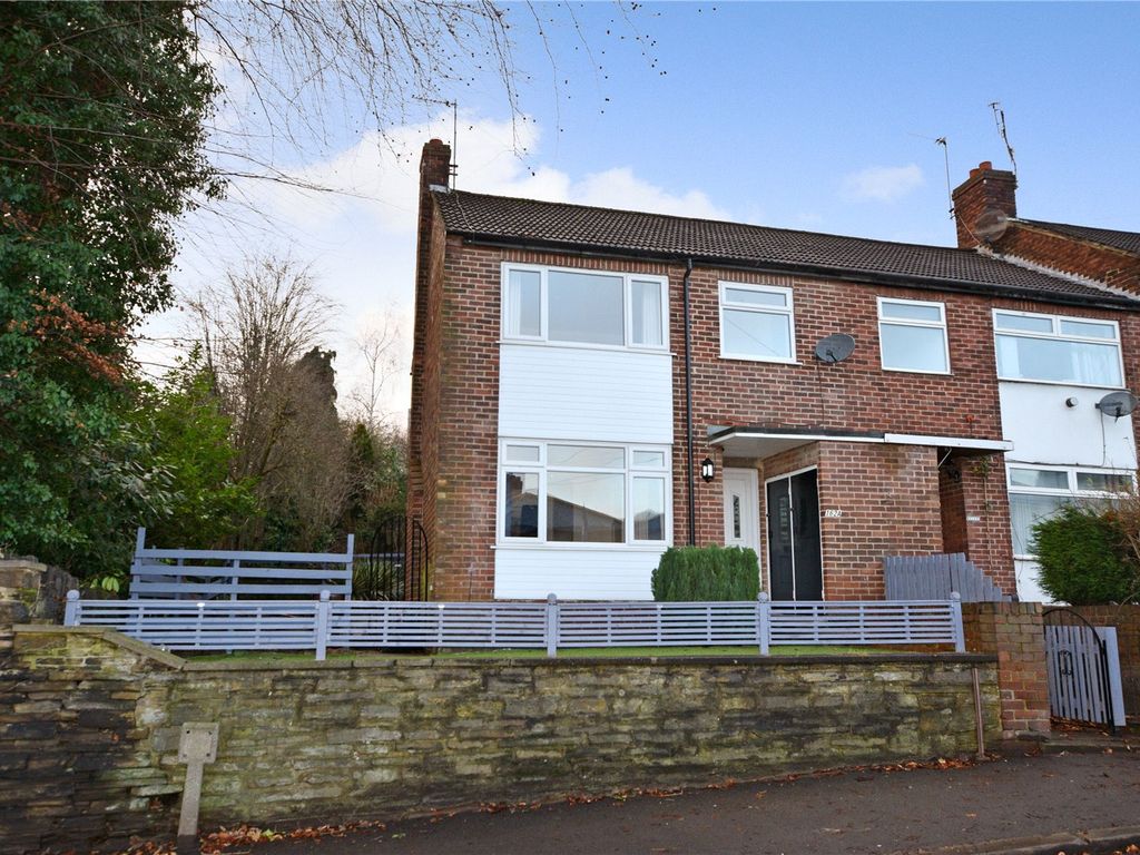 3 bed town house to rent in Henconner Lane, Bramley, Leeds, West